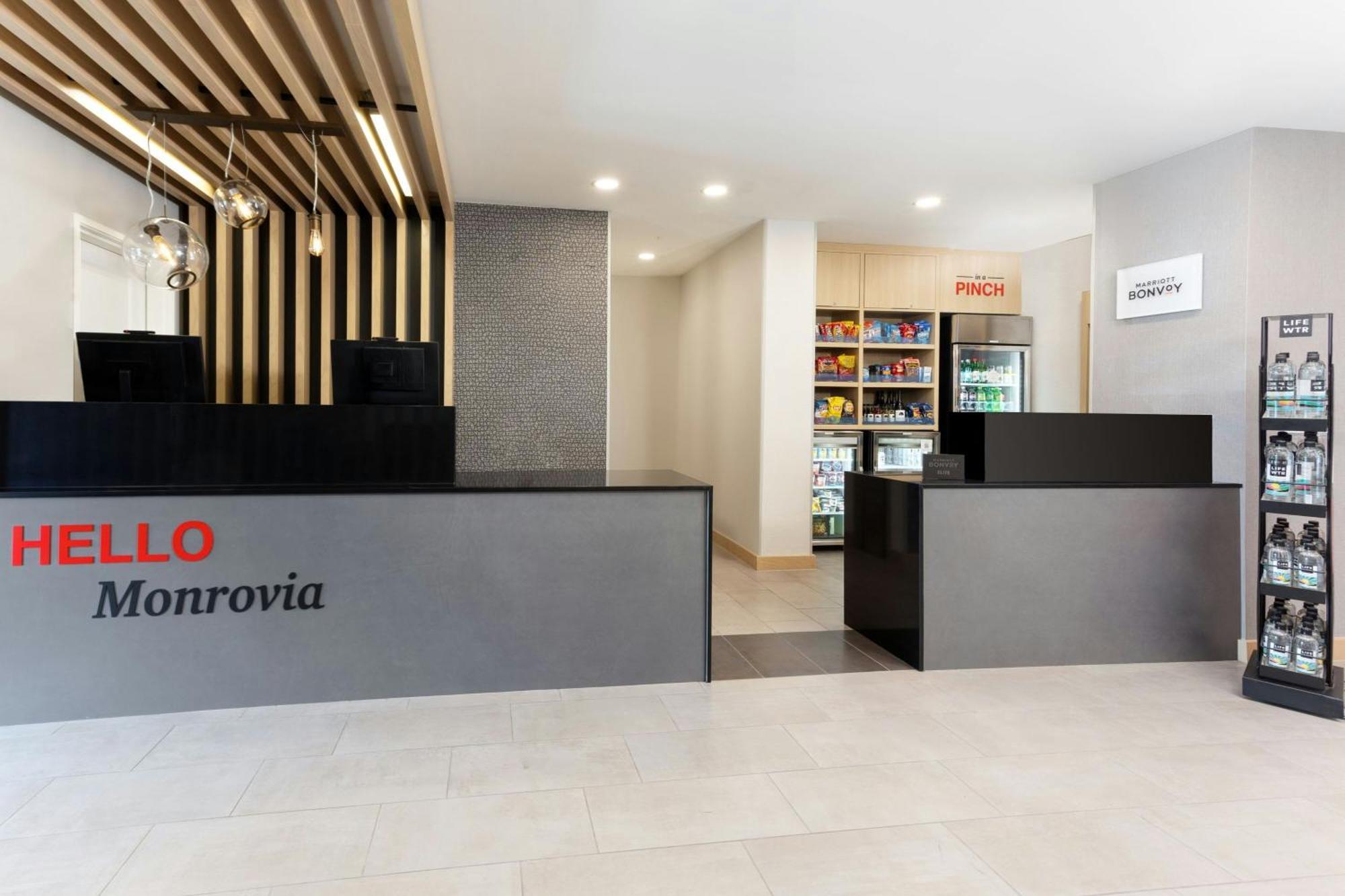 Towneplace Suites By Marriott Monrovia Extérieur photo